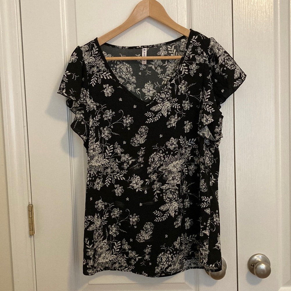 NWOT Floral Top